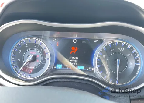 2015 Chrysler 300C Platinum from USA, damaged, VIN 2C3CCAPG5FH760351